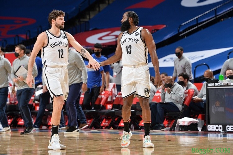 乔哈：哈登就像场上的第二主帅 会尽全力打好最后四场