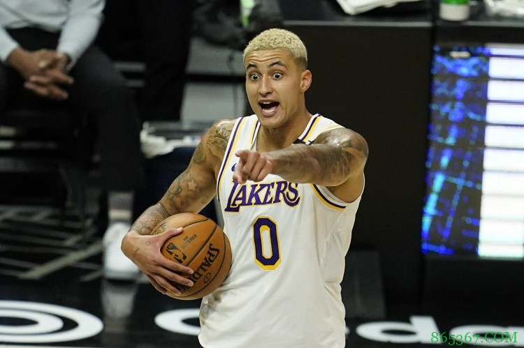 库兹马将因腰部肌肉紧绷缺席今日对阵太阳的比赛