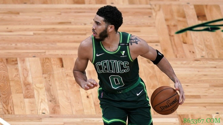 塔图姆：我跟布朗之前就沟通过 完全支持他进行手术的决定