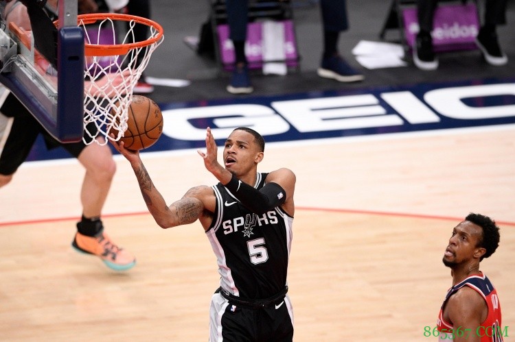 【人物志】马刺穆雷：11岁就进过少管所 残酷童年磨练出坚韧意志