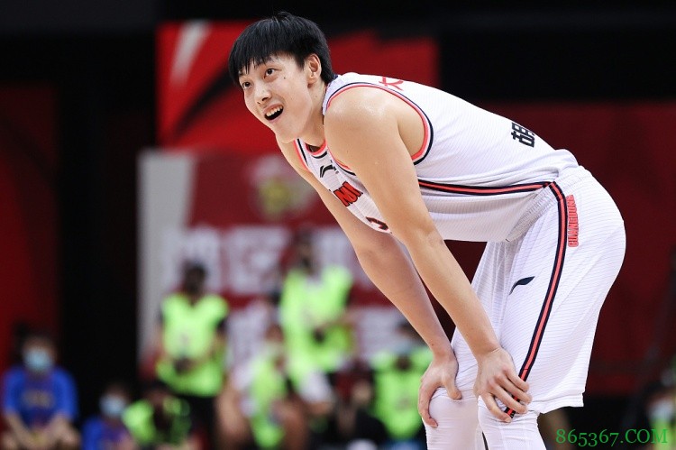 用个人表现质量值指标公式再算前8赛季FMVP:结果与当年完全一致