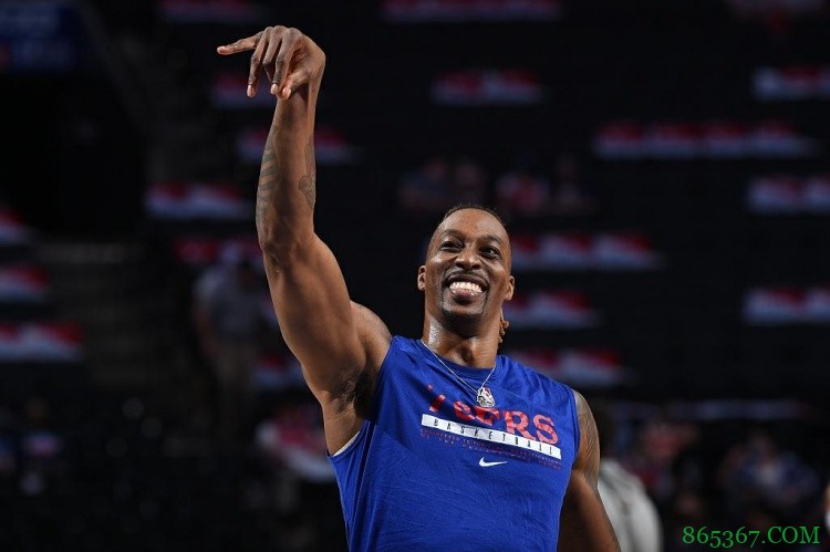 霍华德常规赛出场时间超越威利斯 升至NBA历史第44位