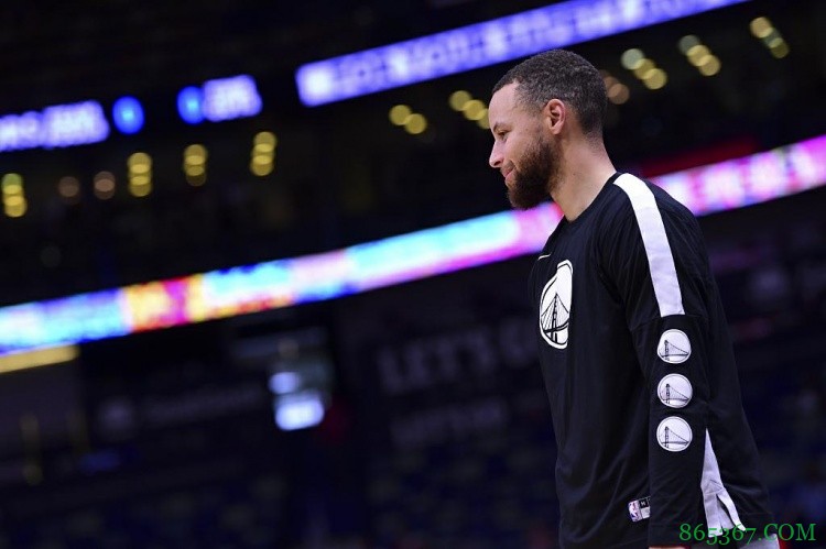 库里两次单赛季得分突破2000大关 勇士队史第四人