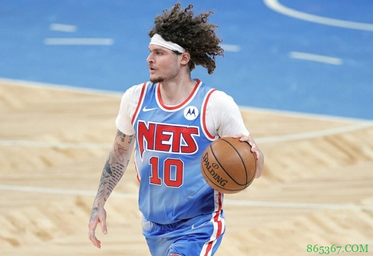 NBA官推祝篮网后卫泰勒-约翰逊29岁生日快乐