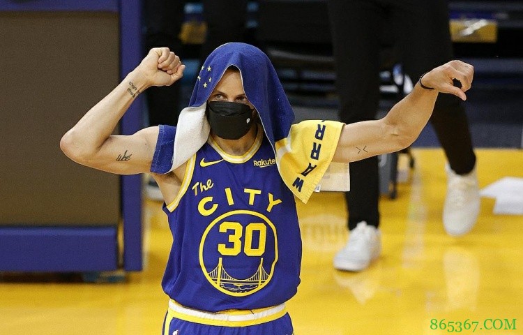 库里得分连超莱斯和J博士升至NBA第72名 前面一位是麦迪