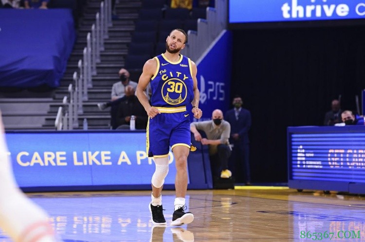 ?马健:现在NBA联盟中 投传突结合最好的球员是库里