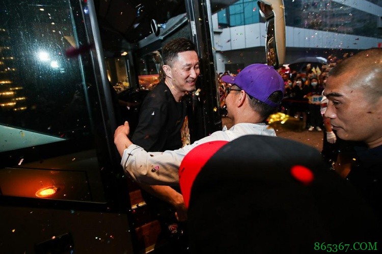 杜锋：冠军不会从天而降 年轻球员必须自己进步、担得起责任