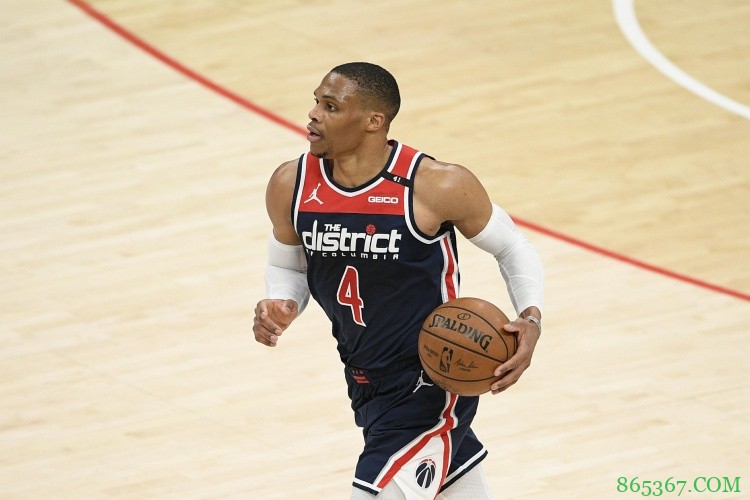 威少砍季后赛生涯第11个三双 升至历史第三