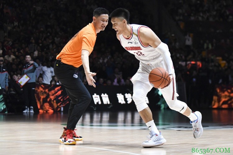 阿日:续约应该没有太大问题 杜锋指导要我“硬一点”说得很对