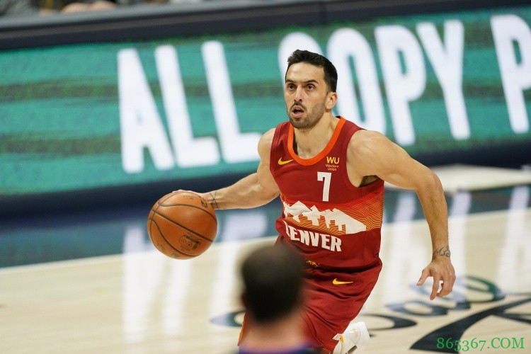 全面表现！坎帕佐拿下11分8板8助2断1帽 助掘金客胜开拓者