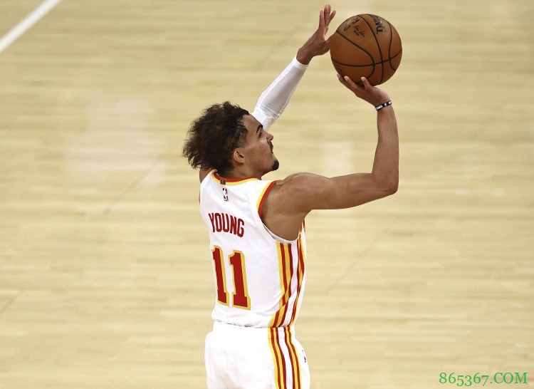 大将风范!特雷-杨33分钟轻取27+9带队夺取赛点