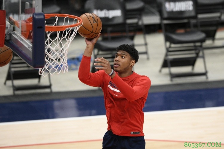 奇才记者：八村塁今日比赛赛后拒绝接受采访