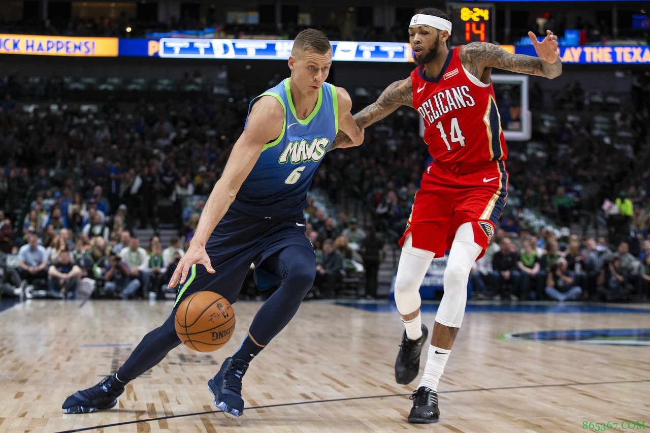 卡莱尔：波尔津吉斯将缺席明日比赛 预计后天迎来复出