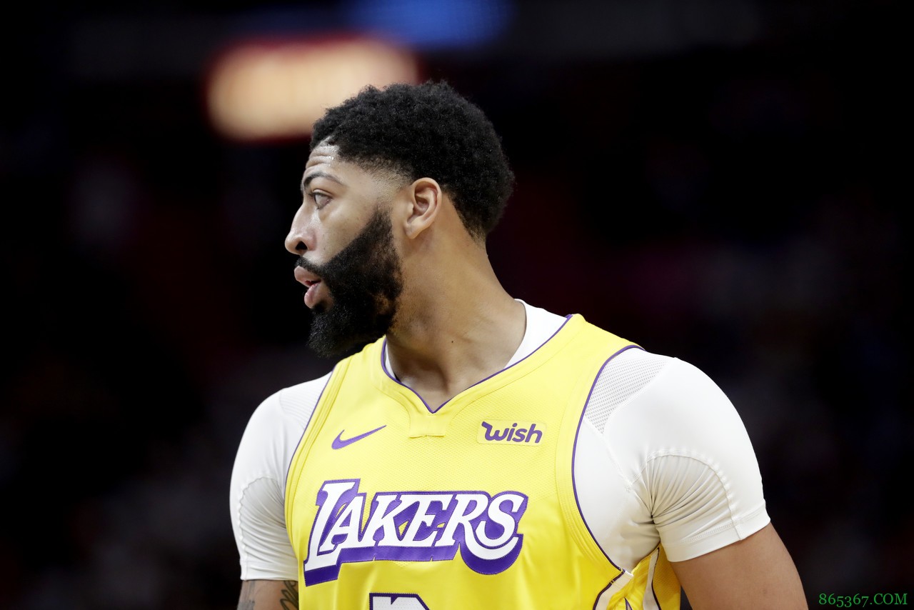 浓眉:我受伤了 我的腹股沟很紧张 但明天极有可能带伤出战