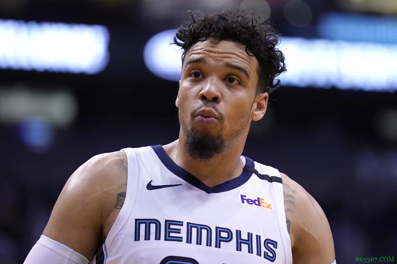 攻防俱佳！狄龙全场出战40分钟砍下24+7+3+2+1