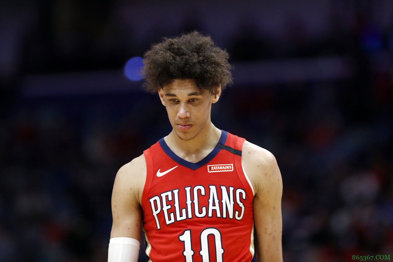 大范甘迪：今晚防守发挥了关键作用 海耶斯表现非常稳定