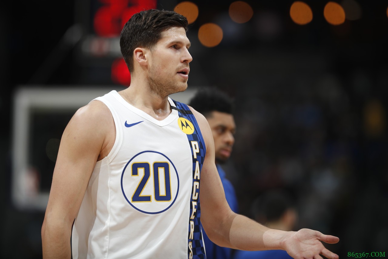 神经刀!麦克德莫特首节三分5中4 独砍16分