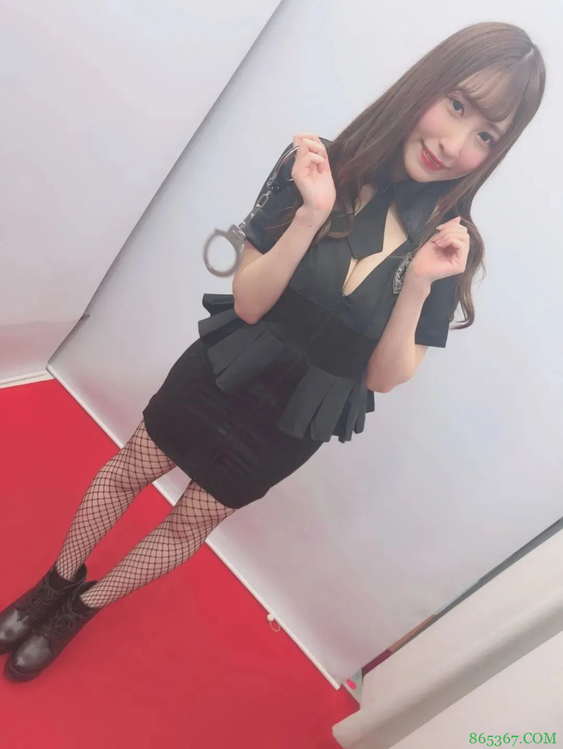 日下部加奈姿色一般 大胸脯展示实力倍受亲睐