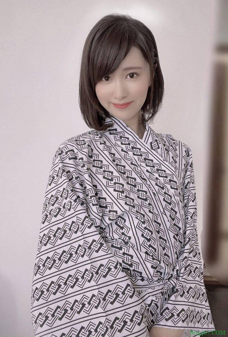 樱井真美PRED-303 骨感美女首次战斗有点紧张