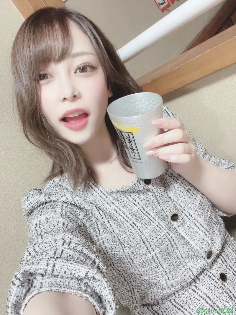 战斗型美女希代亚美 药剂师出道追求私欲