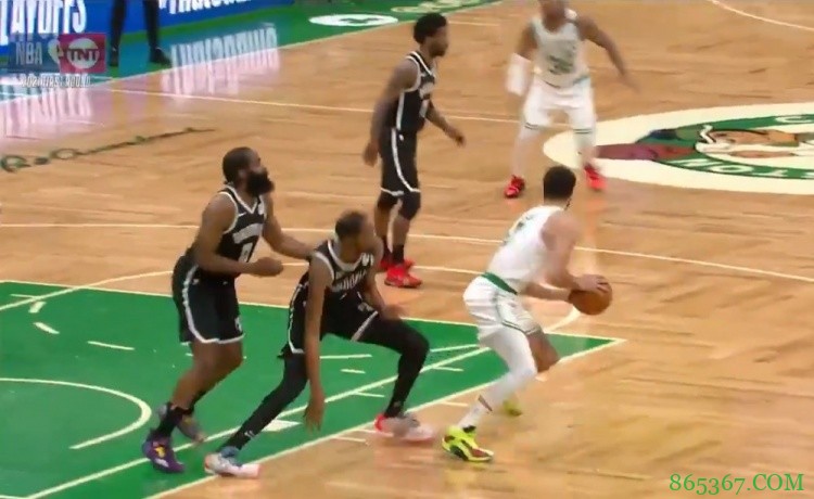 塔图姆转身急停晃走杜兰特重心 美如画后仰出手命中