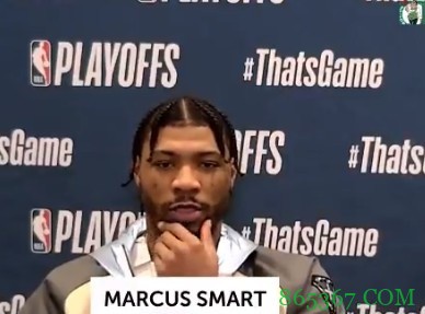 斯玛特谈欧文被扔水瓶：是个别现象绿军球迷没问题 对此表示道歉