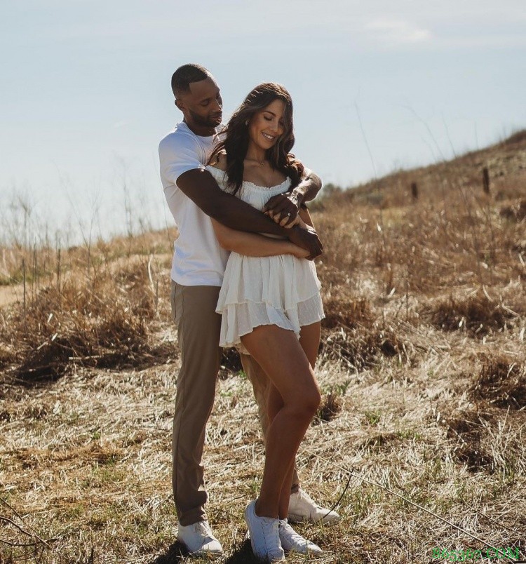 冠军没拿人已到手?弗格与女友订婚