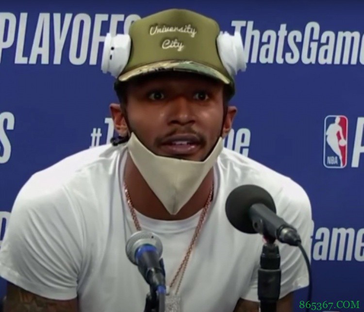 比尔：最后时刻我们需要西蒙斯罚丢两到三次 很幸运他真的做到了