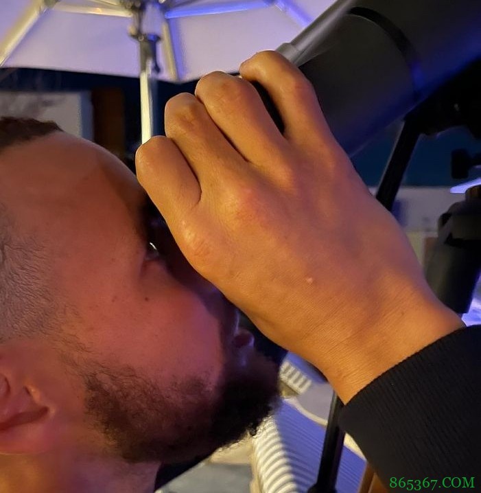 库里社媒晒与夫人享受假日组图:每件事都是最好的安排