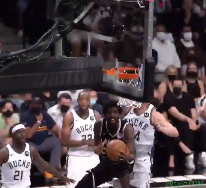 美如画!欧文溜底迎着康诺顿左手大回环命中