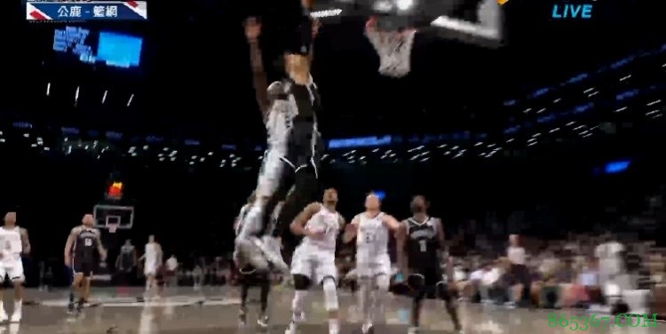 你的沙皇！沙梅特快攻接欧文传球垫步起飞劈扣霍勒迪