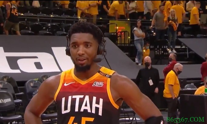 米切尔：感谢老大哥韦德对我进行指导 这对我和球队都帮助良多