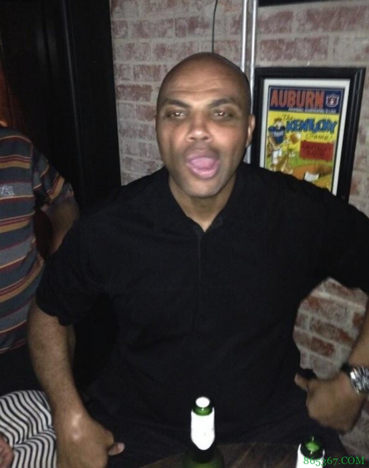 巴克利谈保罗可能跳出合同:我爱喝酒 但从没醉到拒绝4500万美元