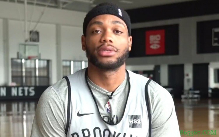 布鲁斯-布朗在季后赛每抢一个篮板 就向慈善组织捐款50美元