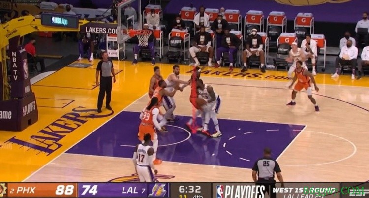 【录像分析室】解析詹姆斯失去进攻魔力的原因(下)