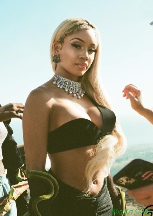 花了10万美元约女星？哈登社媒辟谣：都是好事者编得狗屎