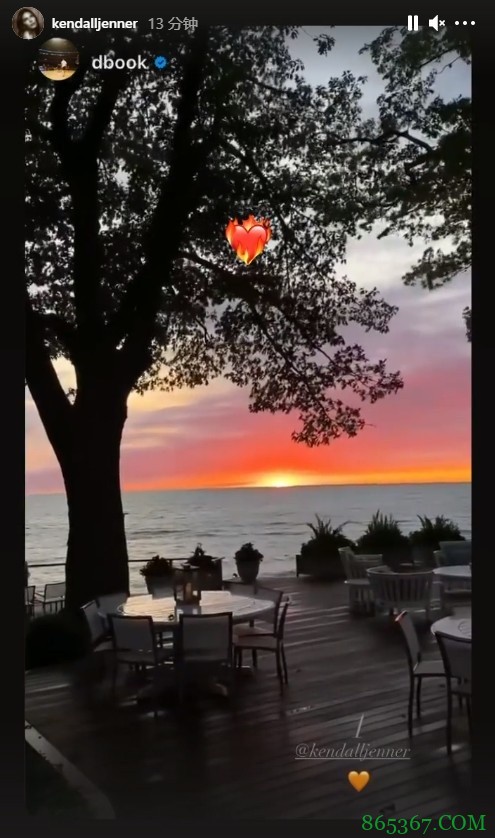 爱情事业双丰收！布克晒与女友肯达尔-詹娜合照秀恩爱