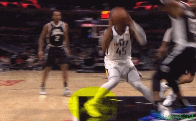 苏群专栏：快船再变小 继续期待“天王山”