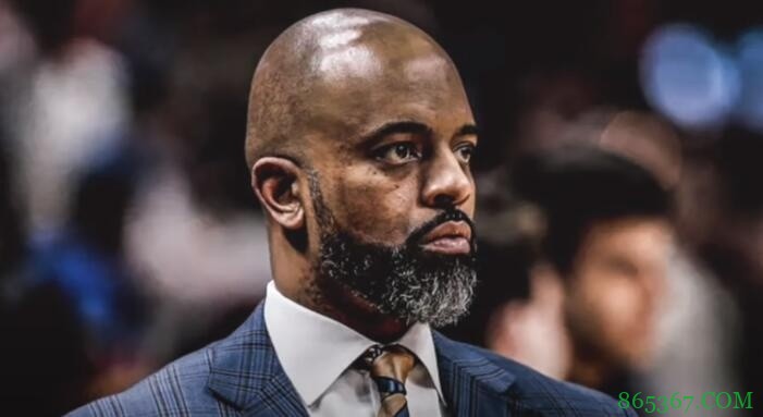 掘金记者:魔术申请面试球队首席助教小昂赛尔德