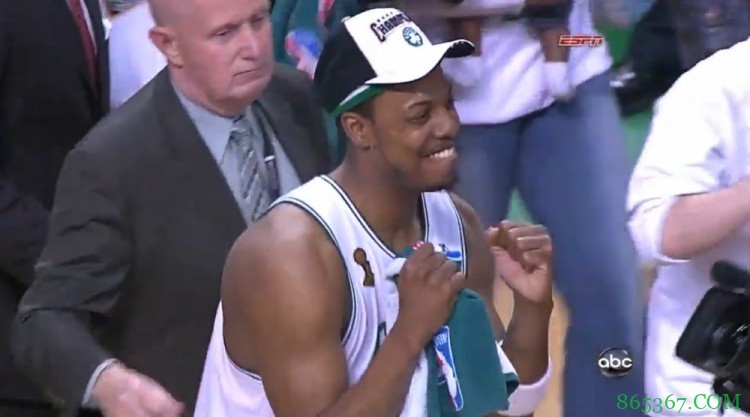 2008年的今天：凯尔特人主场39分血洗湖人 拿下队史第17冠！