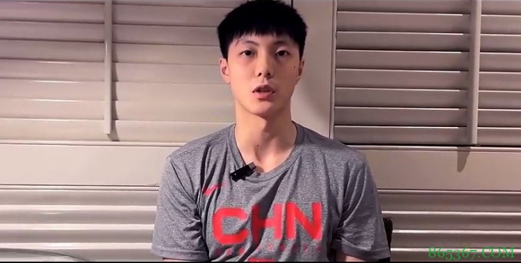 ?胡明轩：非常感谢仍然义无反顾支持中国男篮的球迷们