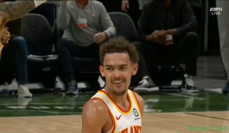 可恶!又被这小子……美媒统计特雷-杨季后赛每轮经典装X时刻