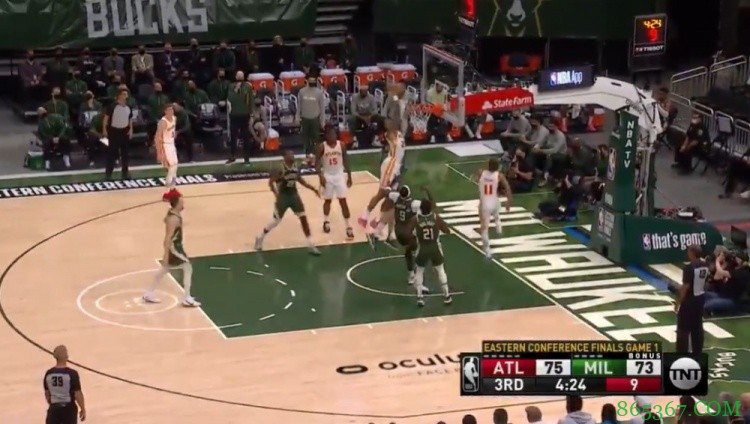 贝兹莫尔谈杨&科林斯打板空接：我曾跟他俩说这不可能?