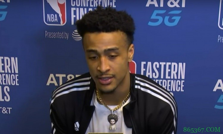 科林斯:目前没有故事值得印T恤 很多人到现在都没看过我们打球