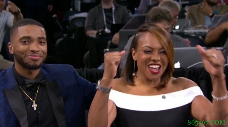 布里奇斯：能来到太阳很幸运 妈妈也为我现在的状况感到高兴