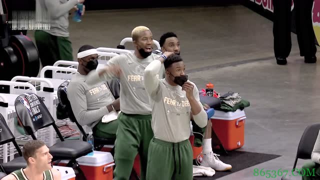 ?杨48+11 科林斯23+15 字母哥34+12+9 老鹰擒鹿拔头筹