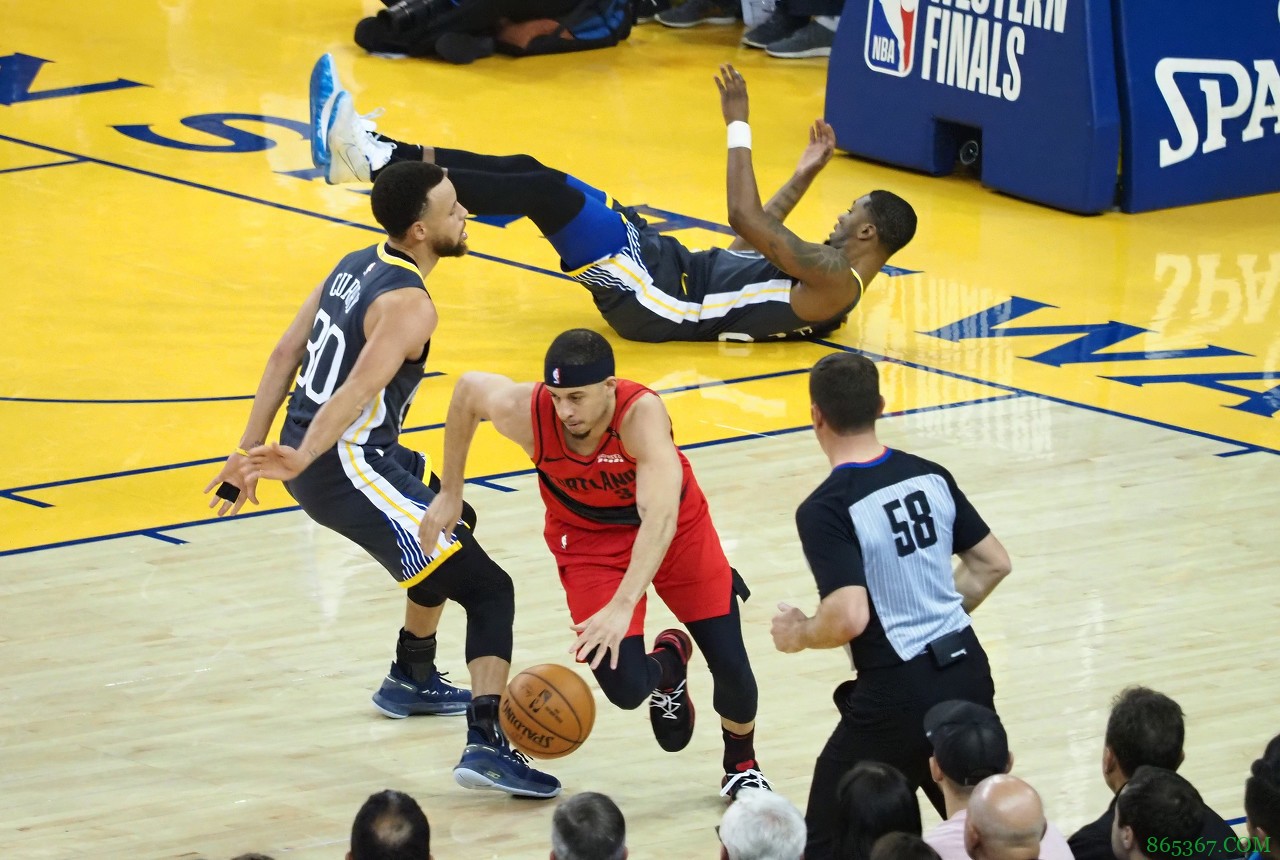 人物志|赛斯-库里：从落选秀到76人首发 应许之地来之不易