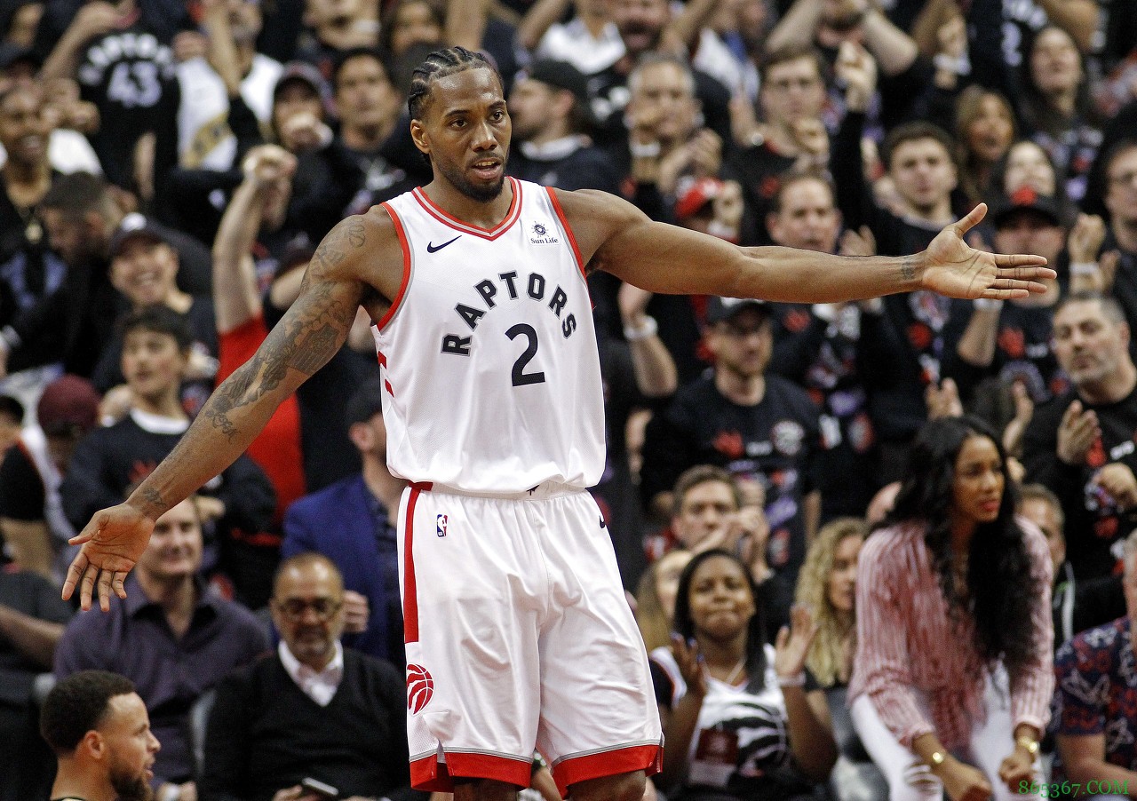 两年前今天：猛龙夺得队史首冠 莱昂纳德获个人第二个FMVP