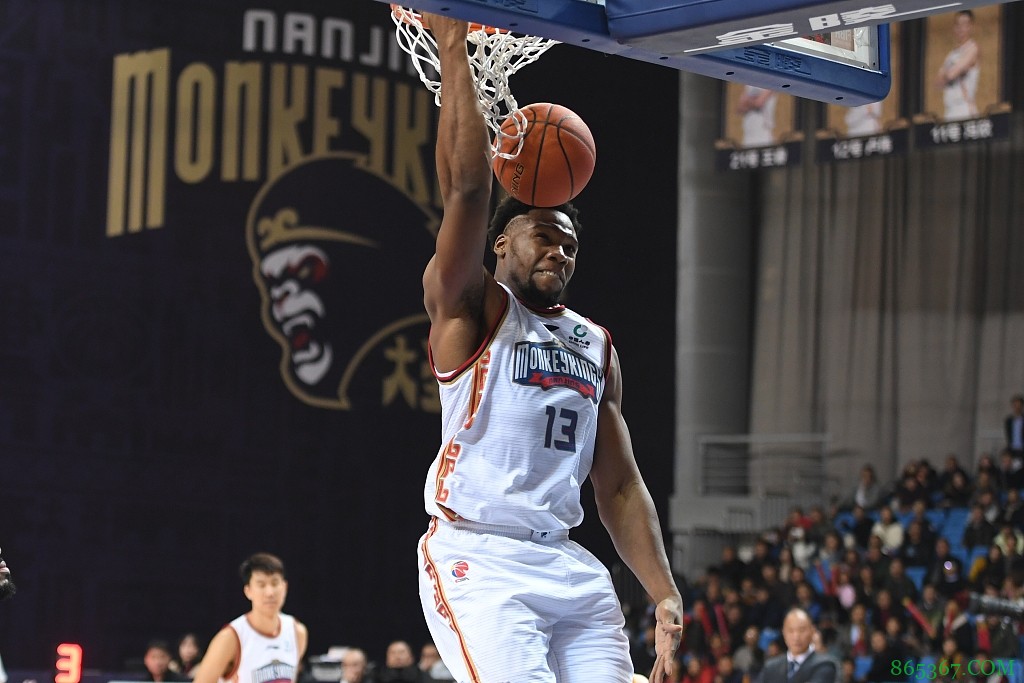 名记：前绿军球员亚布塞莱签约皇家马德里