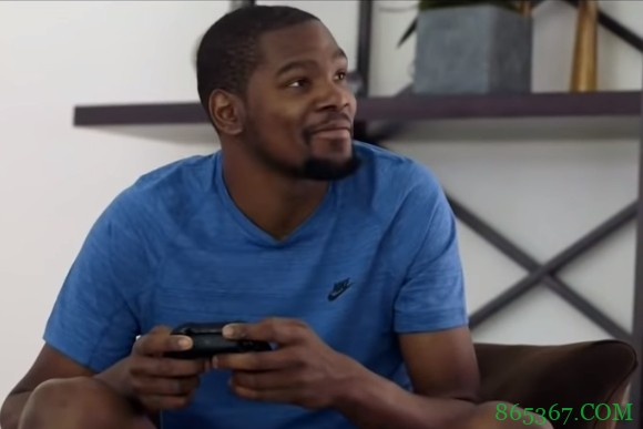 不忘初心！美记再晒KD10年推特：玩推特比去夜店爽！